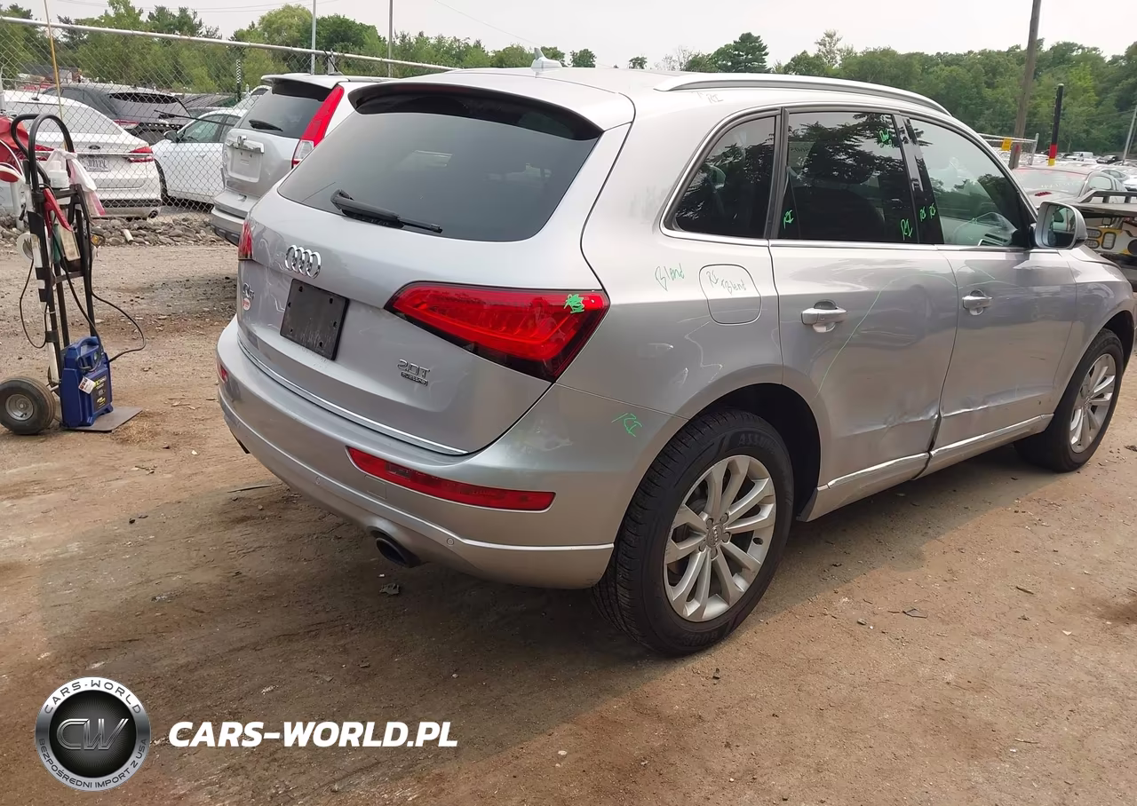 2016 Audi Q5 2.0T Premium VIN:WA1L2AFP1GA090243 - 4