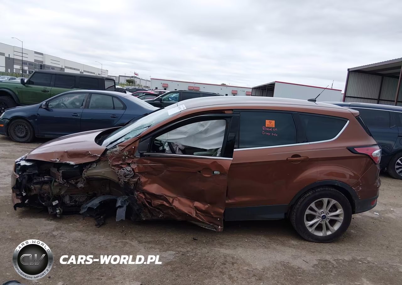 2017 Ford Escape Se VIN:1FMCU0G9XHUA99190 - 14