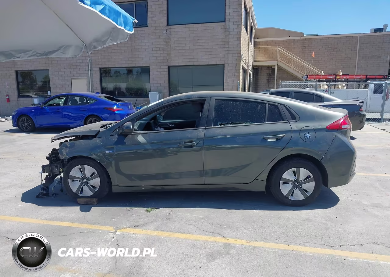 2020 Hyundai Ioniq Hybrid Blue VIN:KMHC65LC5LU227322 - 14
