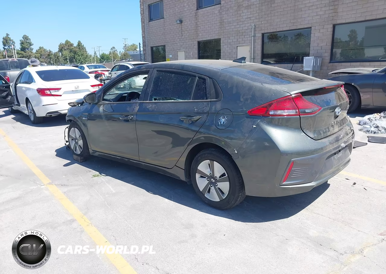 2020 Hyundai Ioniq Hybrid Blue VIN:KMHC65LC5LU227322 - 3