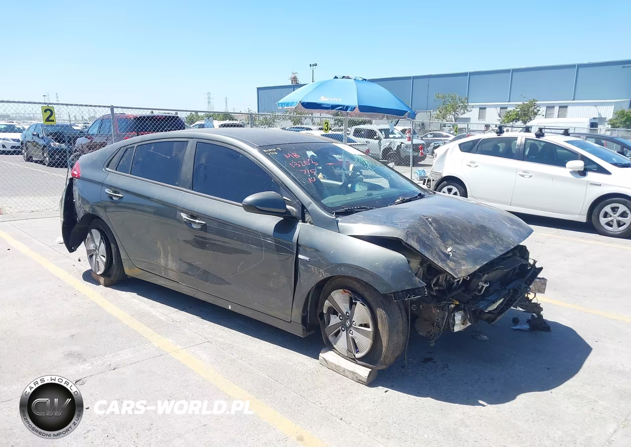 2020 Hyundai Ioniq Hybrid Blue VIN:KMHC65LC5LU227322 - 6