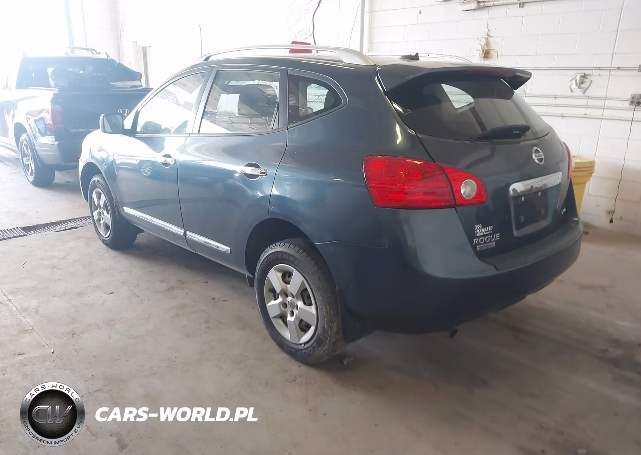2014 Nissan Rogue Select S VIN:JN8AS5MV3EW203670 - 3