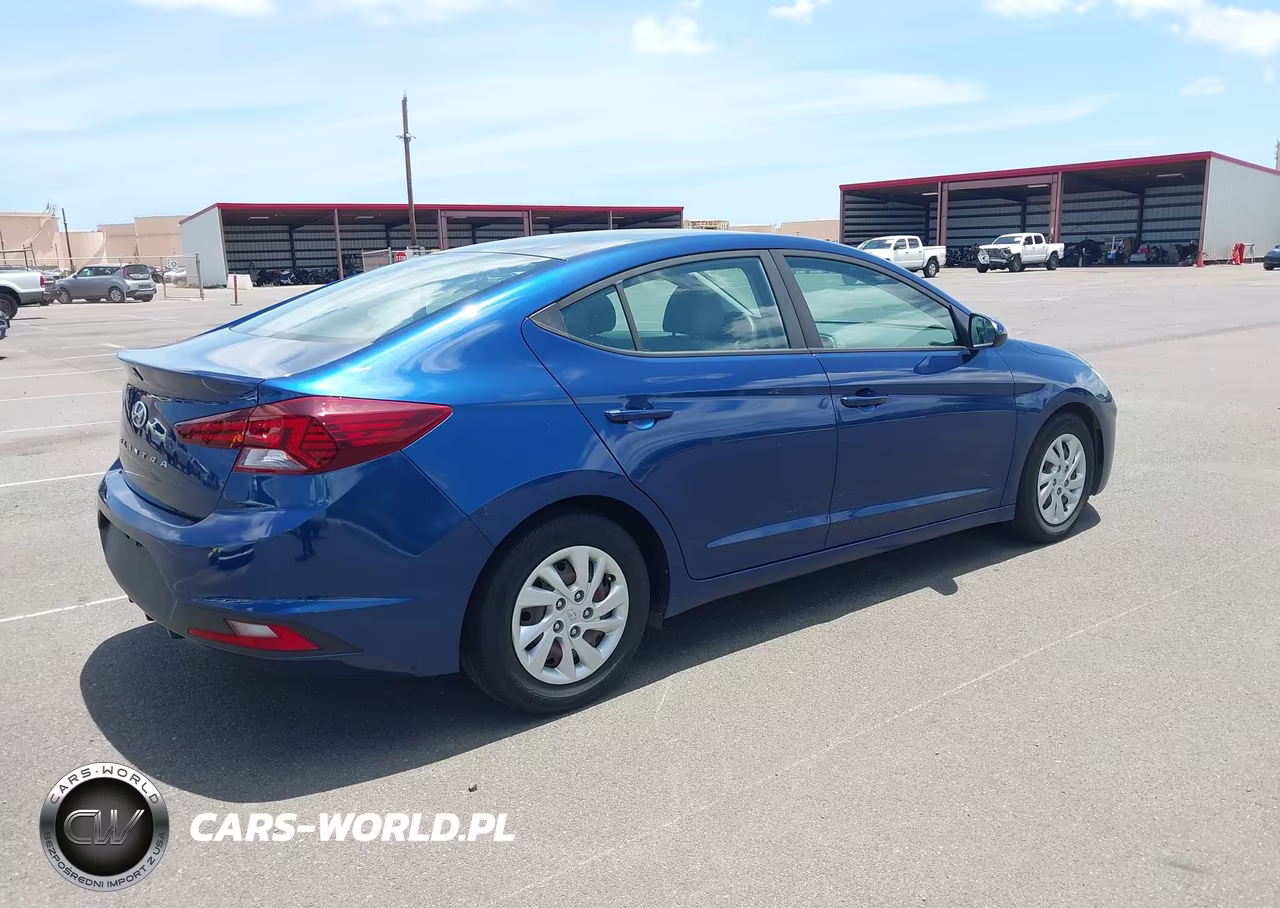 2019 Hyundai Elantra Se VIN:5NPD74LF1KH492774 - 4