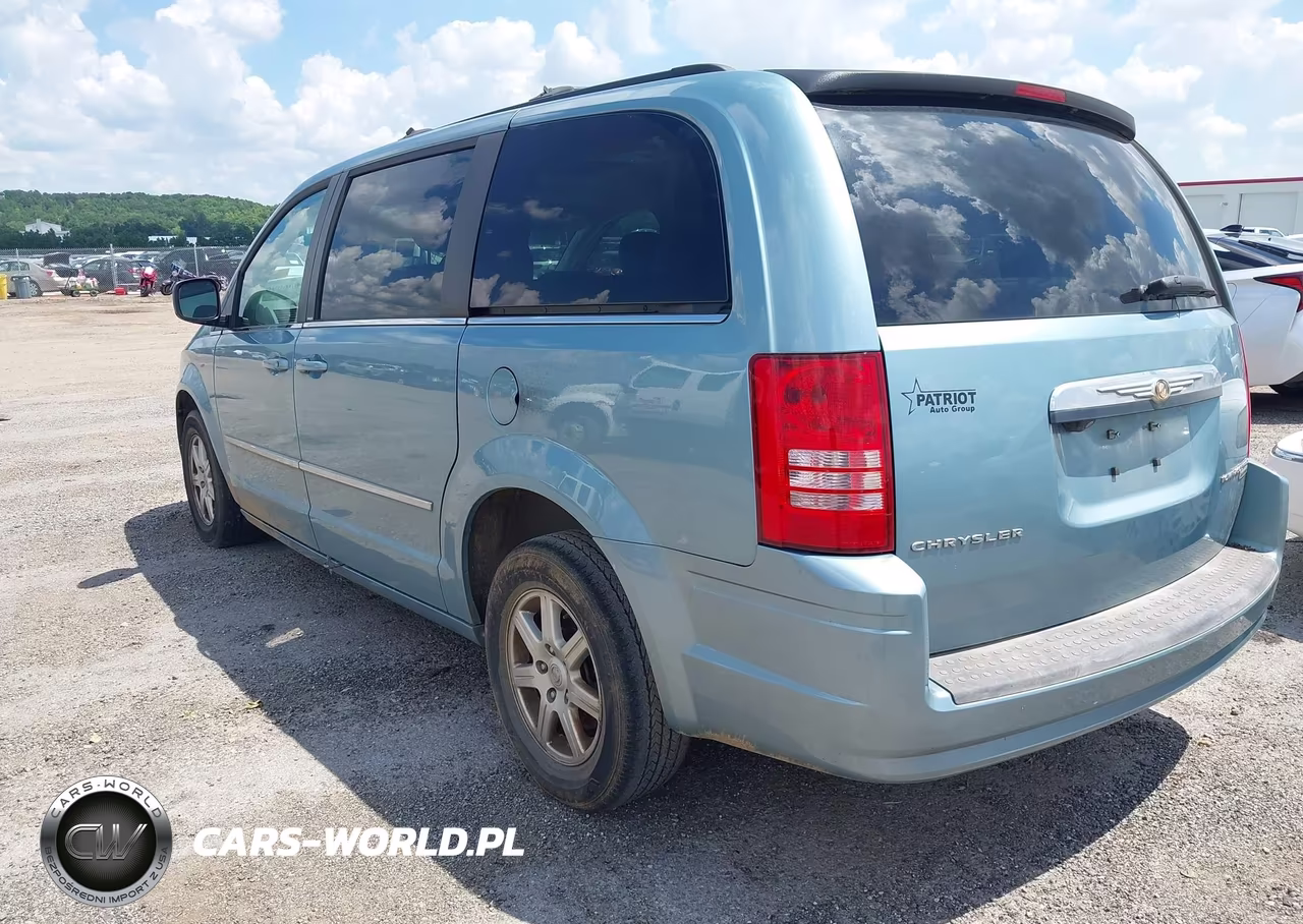 2010 Chrysler Town & Country Touring VIN:2A4RR5D11AR170690 - 3