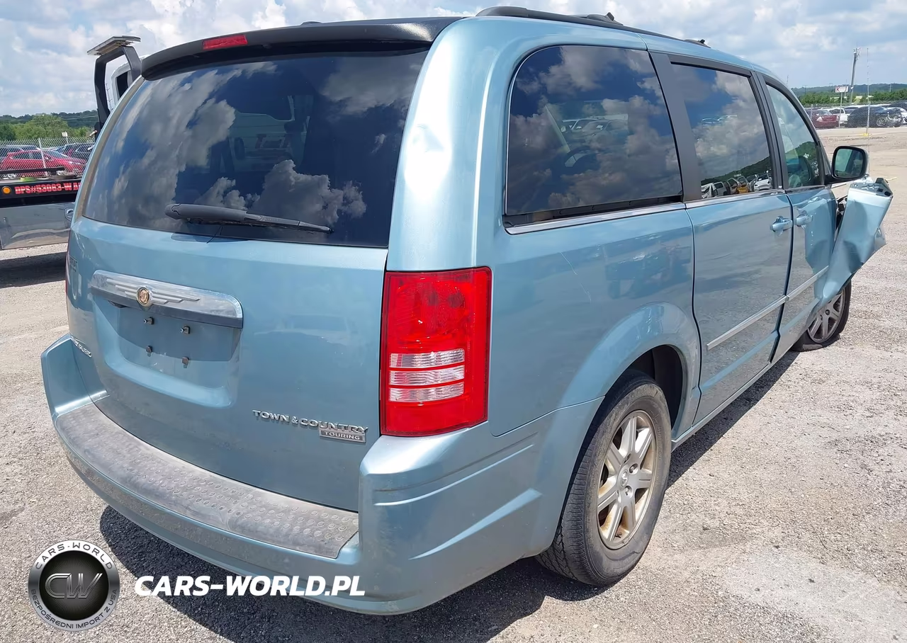 2010 Chrysler Town & Country Touring VIN:2A4RR5D11AR170690 - 4
