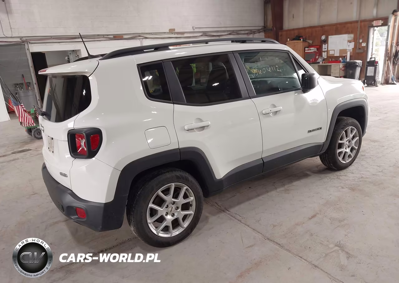 2022 Jeep Renegade Latitude 4X4 VIN:ZACNJDB15NPN57520 - 4