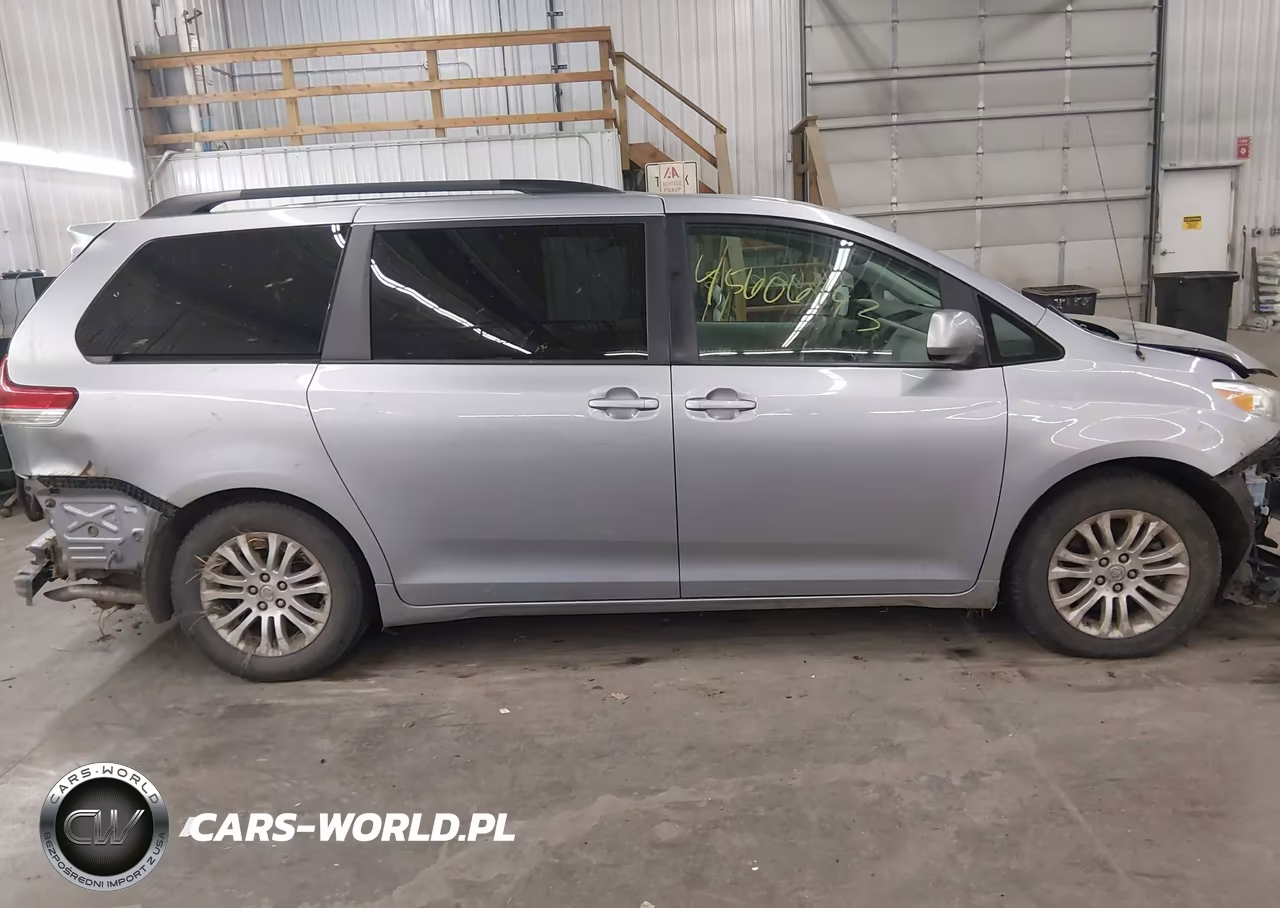 2013 Toyota Sienna Xle V6 8 Passenger VIN:5TDYK3DC3DS310911 - 14