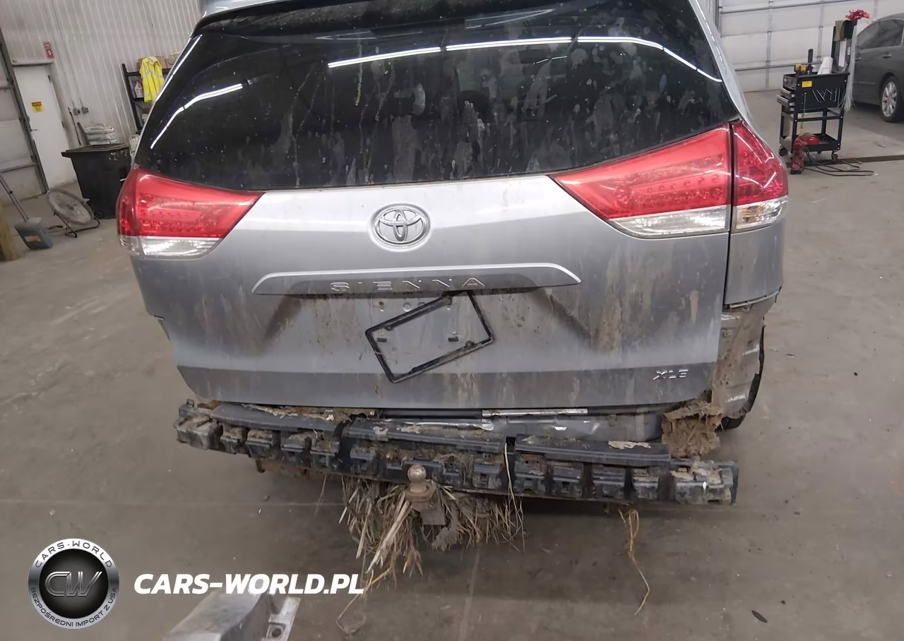 2013 Toyota Sienna Xle V6 8 Passenger VIN:5TDYK3DC3DS310911 - 18