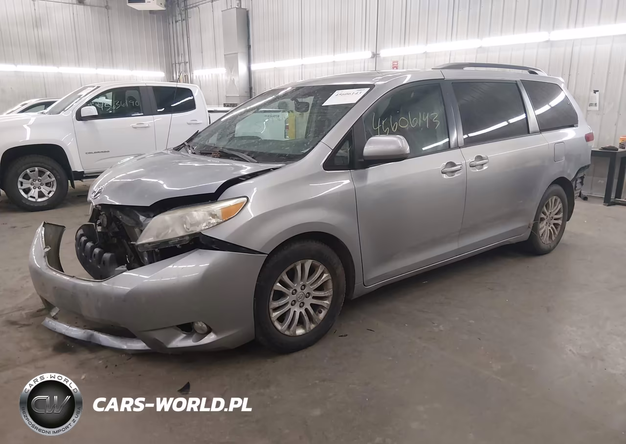 2013 Toyota Sienna Xle V6 8 Passenger VIN:5TDYK3DC3DS310911 - 2