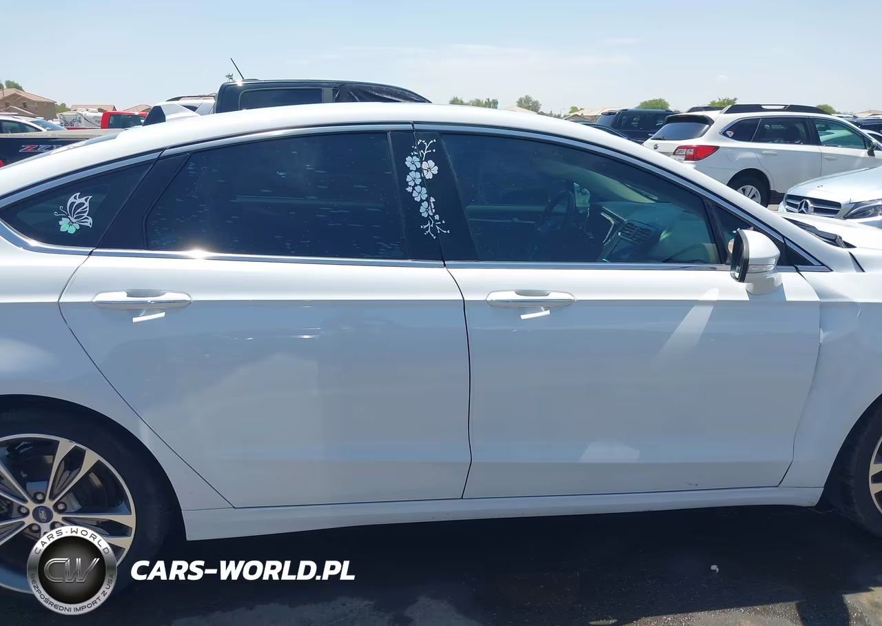 2019 Ford Fusion Titanium VIN:3FA6P0K90KR104238 - 13