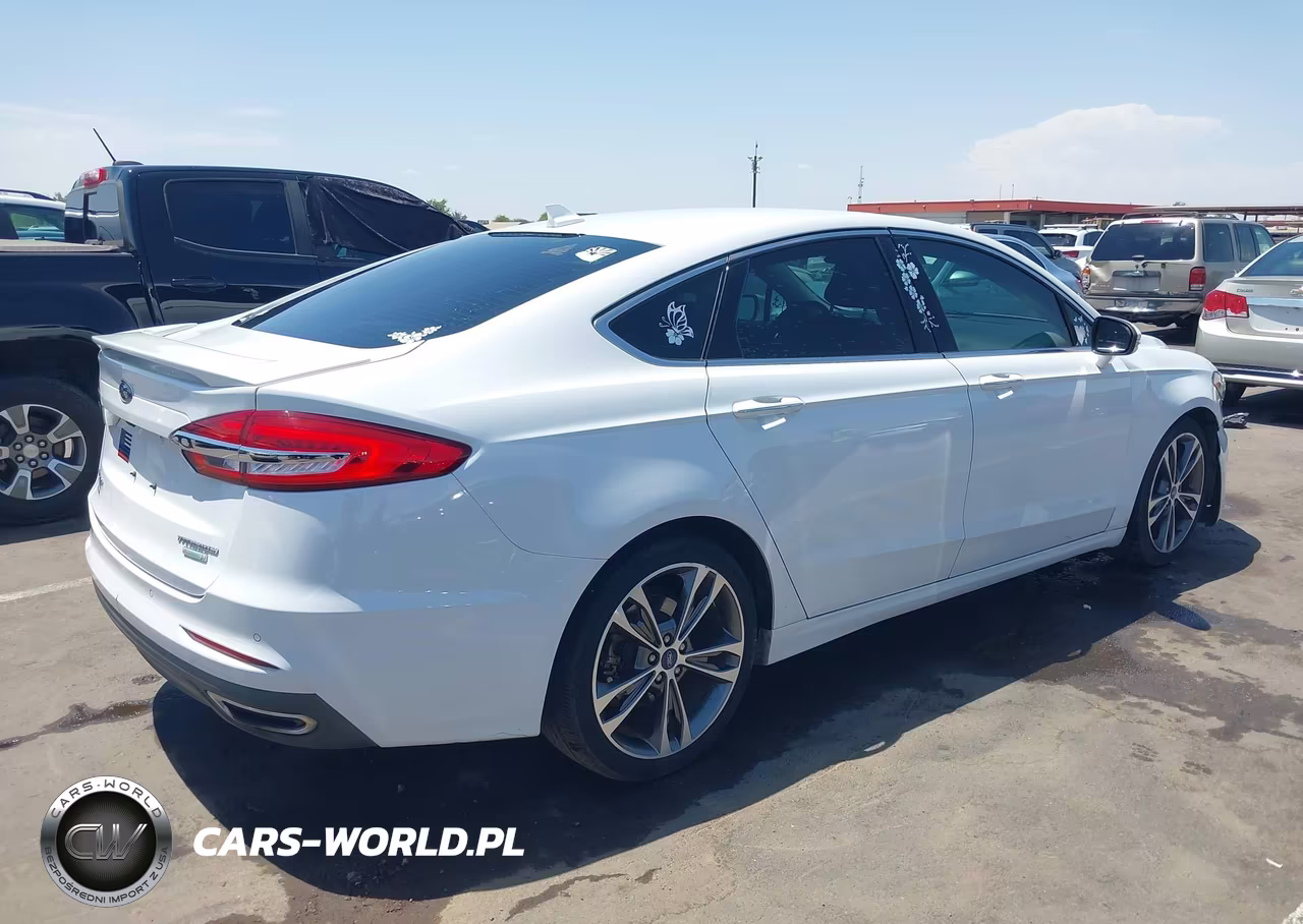2019 Ford Fusion Titanium VIN:3FA6P0K90KR104238 - 4