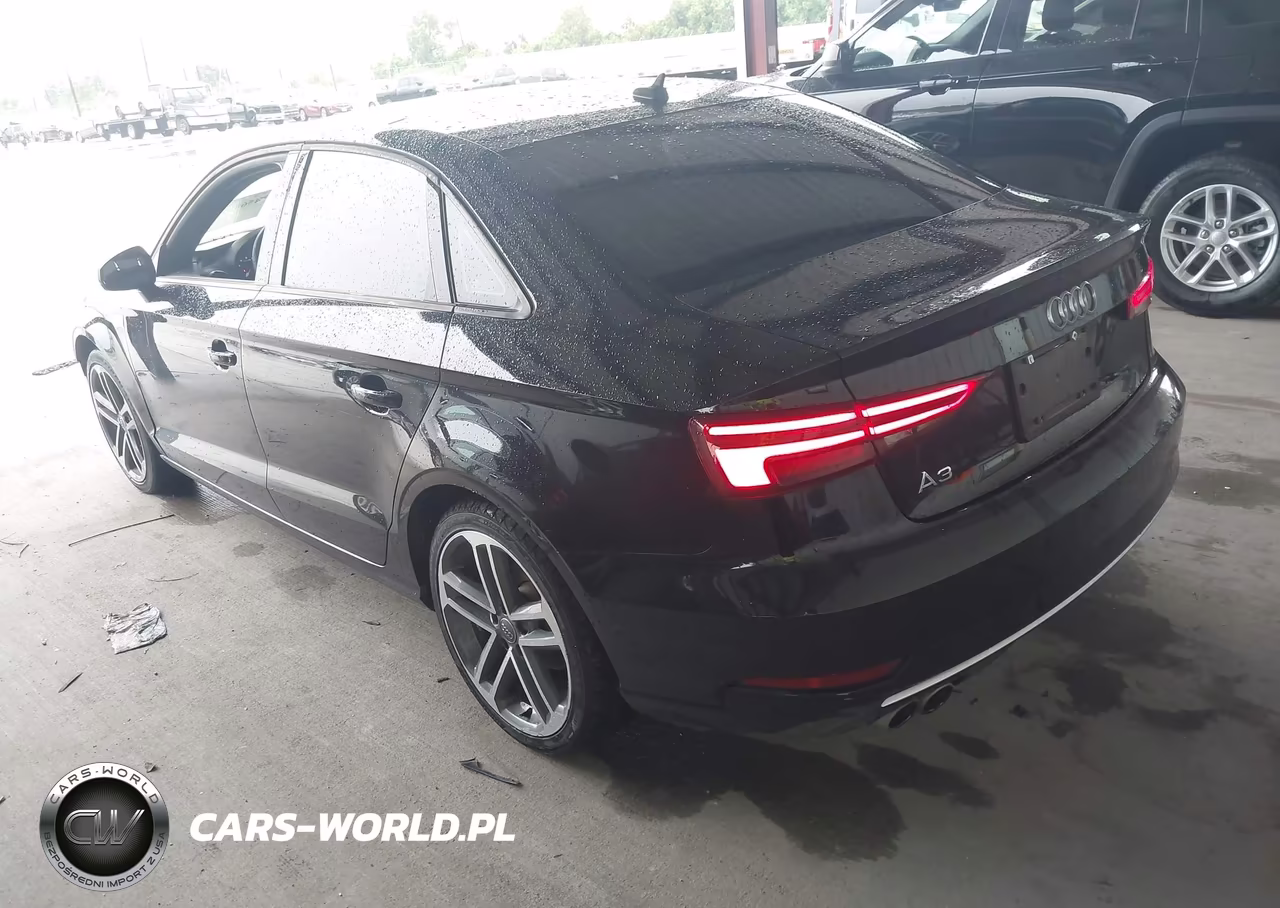 2017 Audi A3 Premium VIN:WAUAUGFF3H1044140 - 3