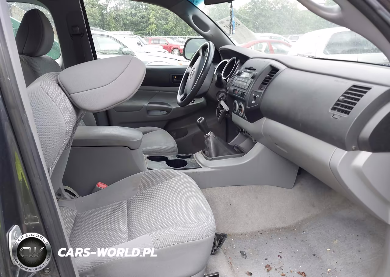 2010 Toyota Tacoma VIN:5TEUX4EN4AZ743853 - 5