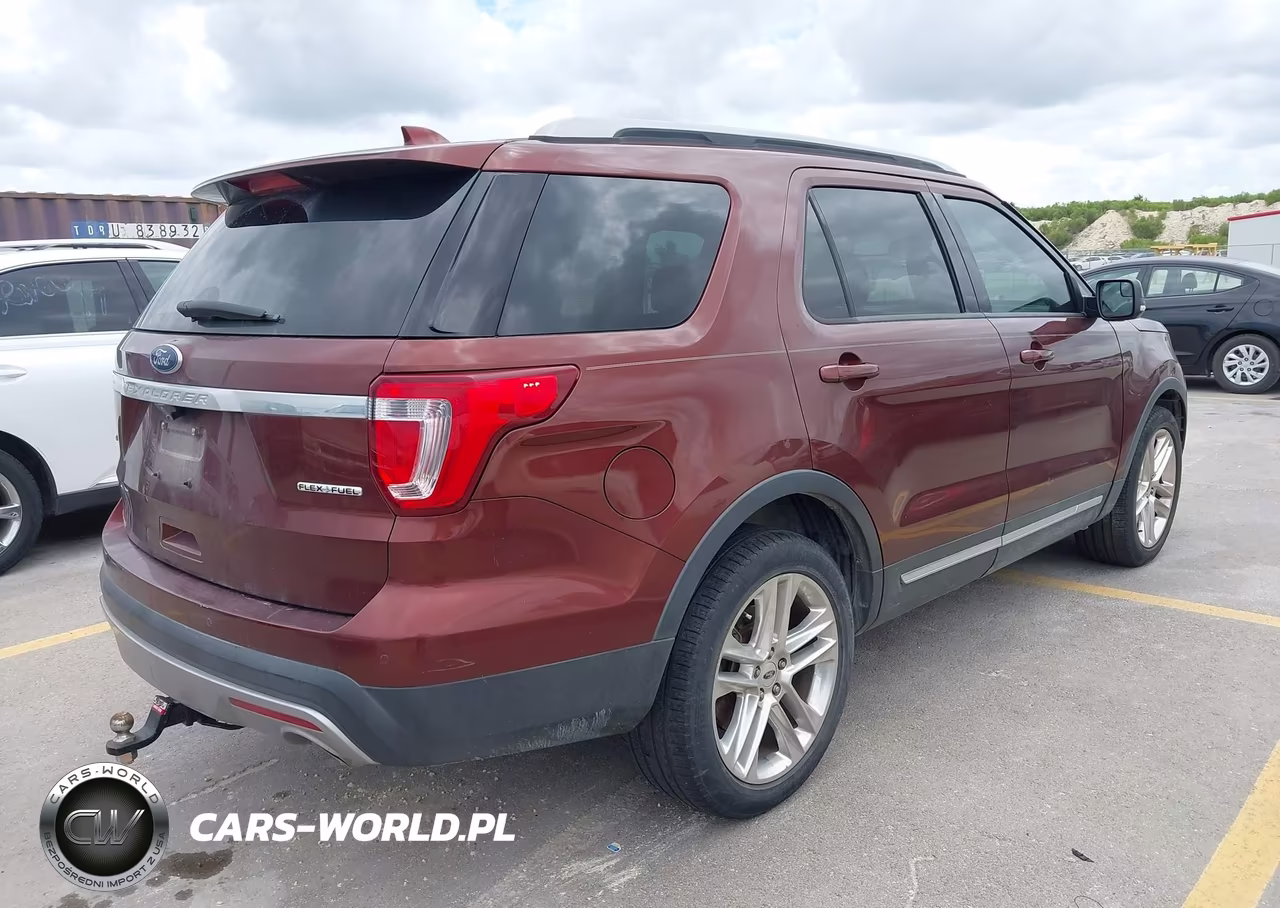 2016 Ford Explorer Xlt VIN:1FM5K7D85GGB72143 - 4