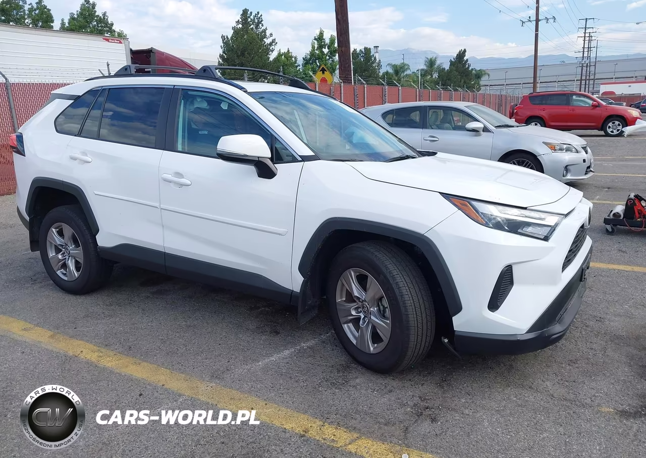 2025 Toyota Rav4 Xle – zdjęcie 1 z 16