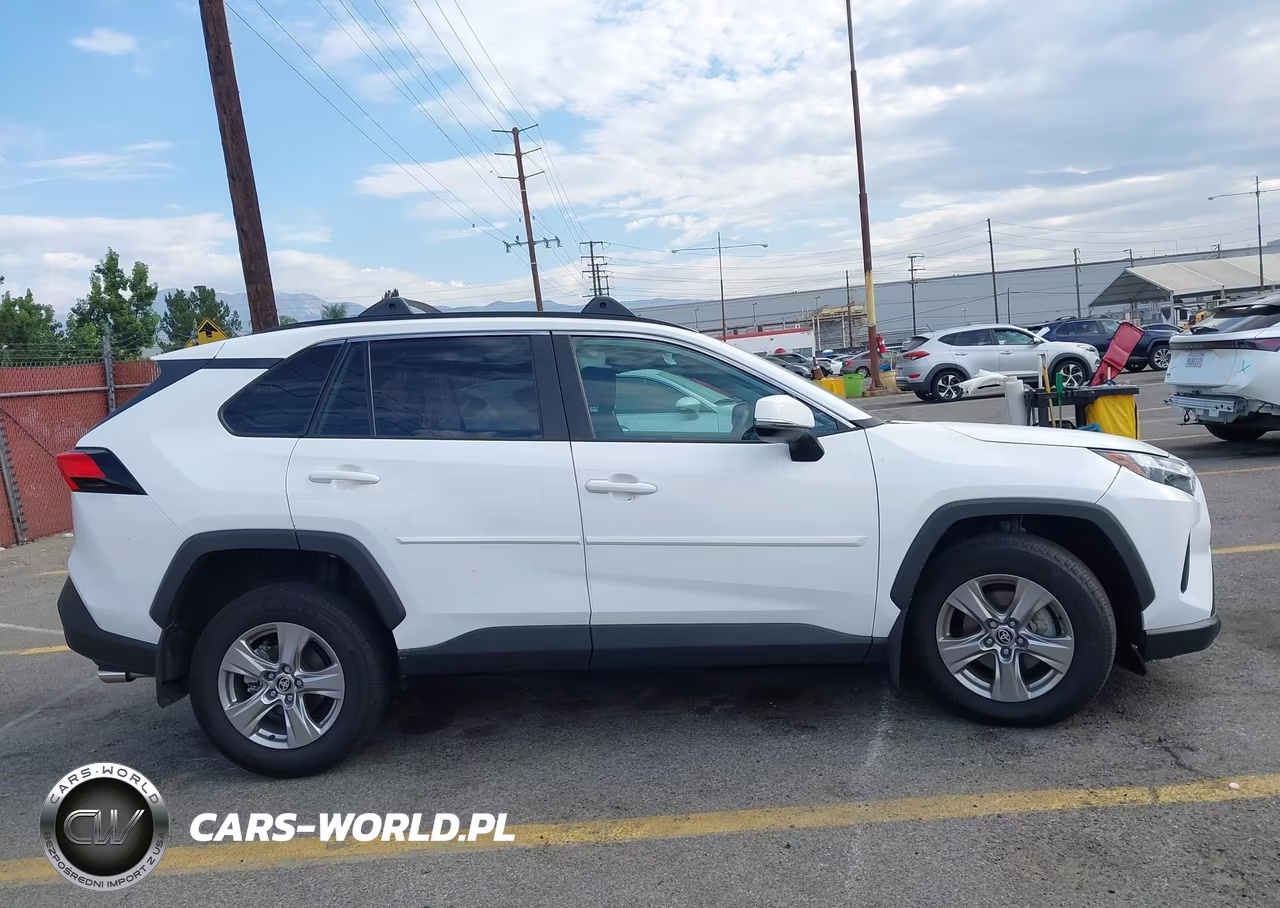 2025 Toyota Rav4 Xle VIN:2T3W1RFV6SW387683 - 13