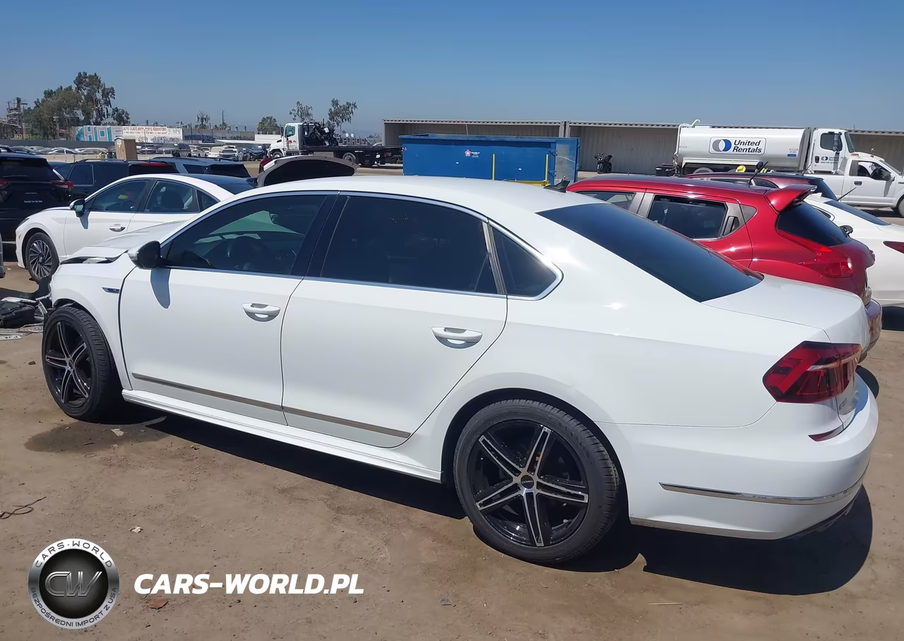 2017 Volkswagen Passat 1.8T R-Line VIN:1VWDT7A34HC032970 - 15
