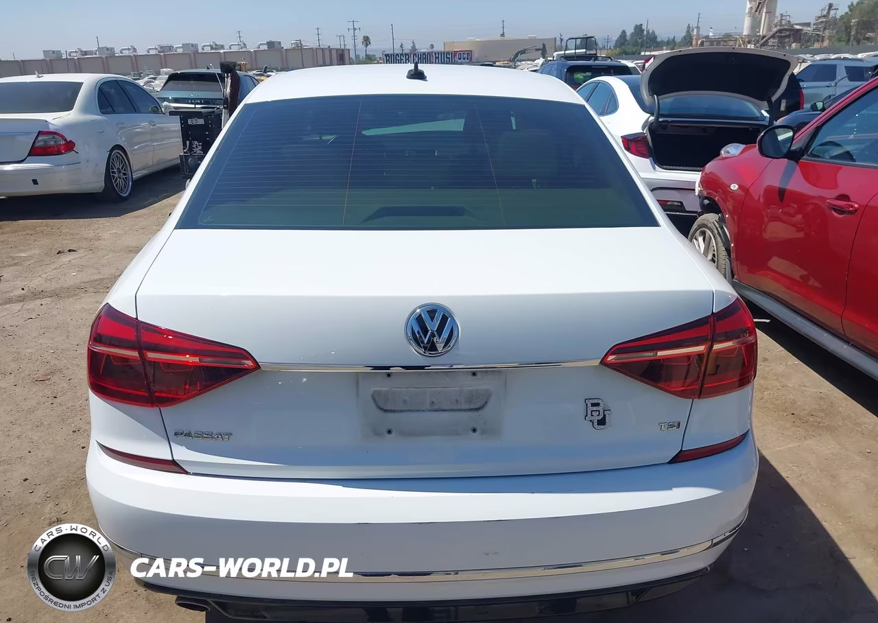 2017 Volkswagen Passat 1.8T R-Line VIN:1VWDT7A34HC032970 - 17