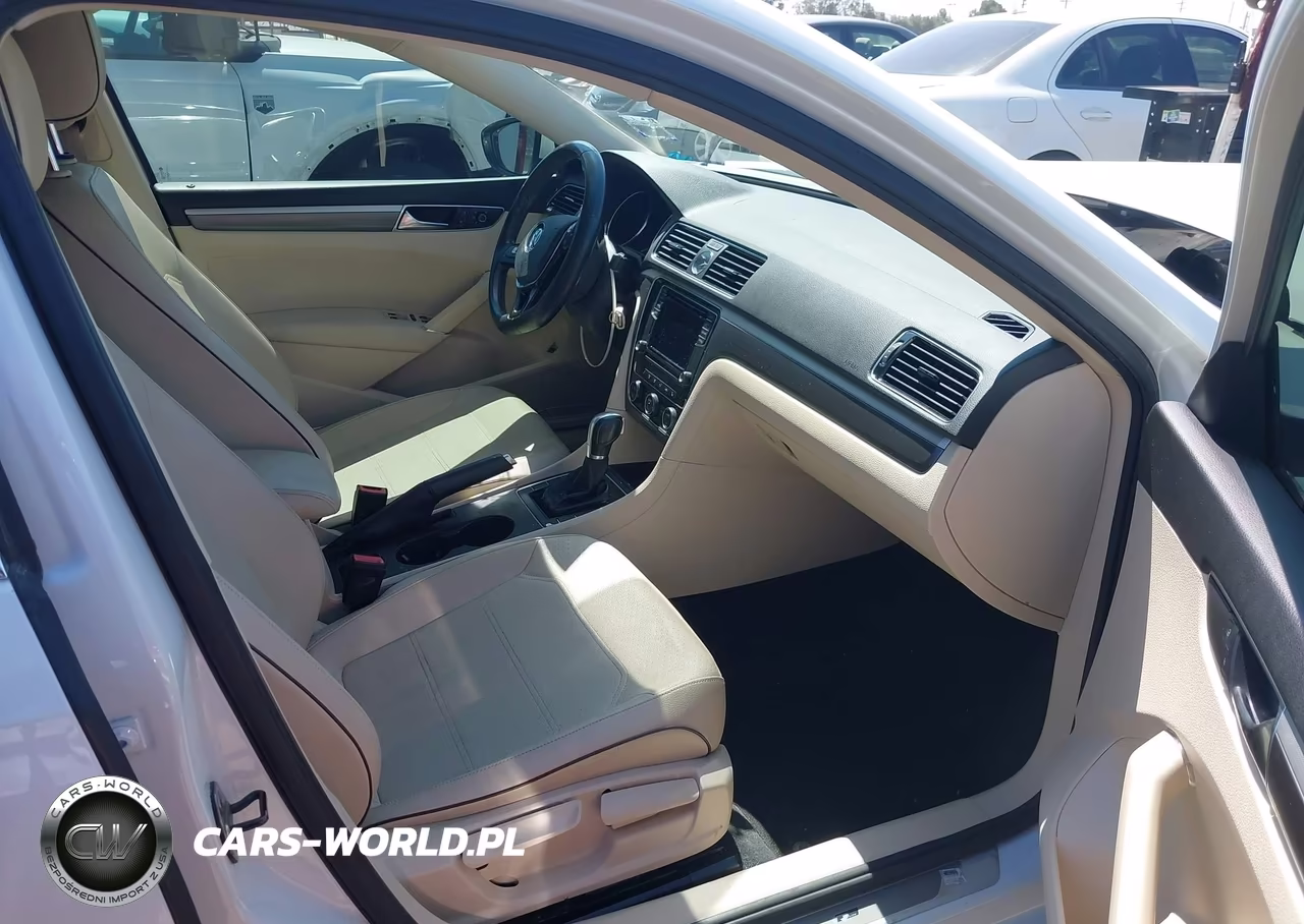 2017 Volkswagen Passat 1.8T R-Line VIN:1VWDT7A34HC032970 - 5