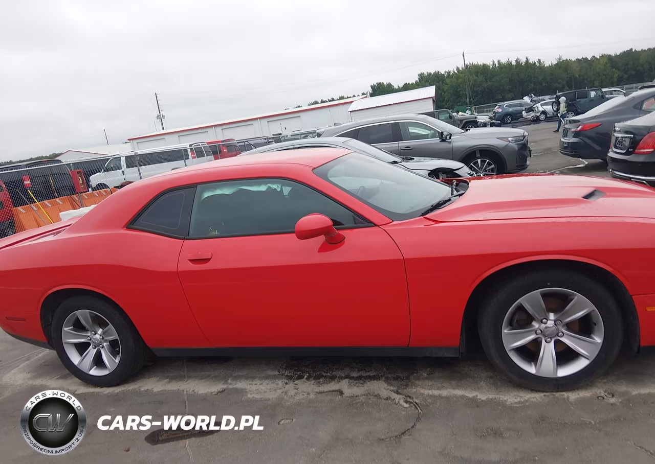 2020 Dodge Challenger Sxt VIN:2C3CDZAGXLH104081 - 13