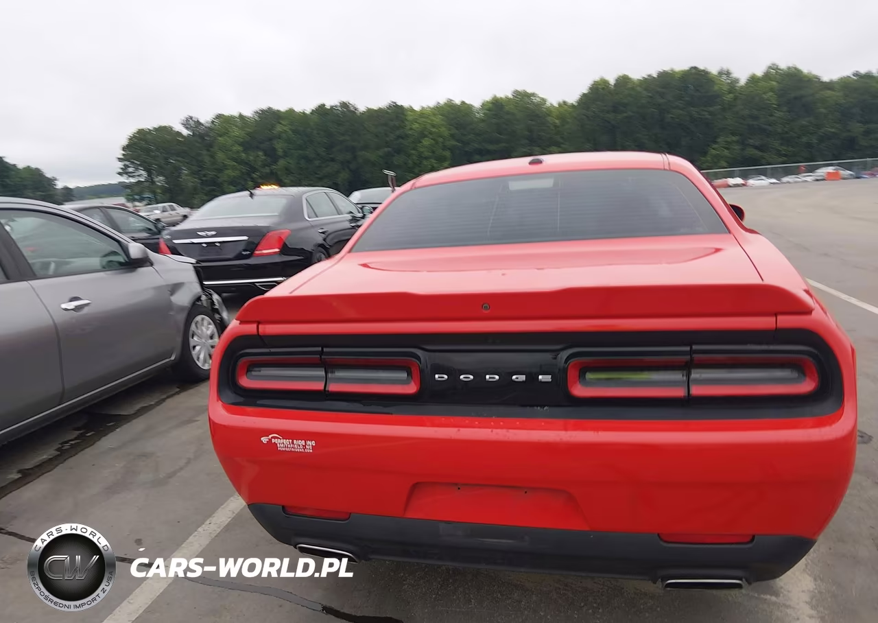 2020 Dodge Challenger Sxt VIN:2C3CDZAGXLH104081 - 16