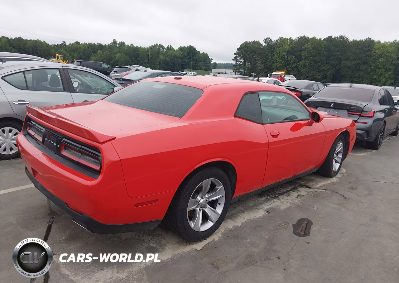 2020 Dodge Challenger Sxt VIN:2C3CDZAGXLH104081 - 4