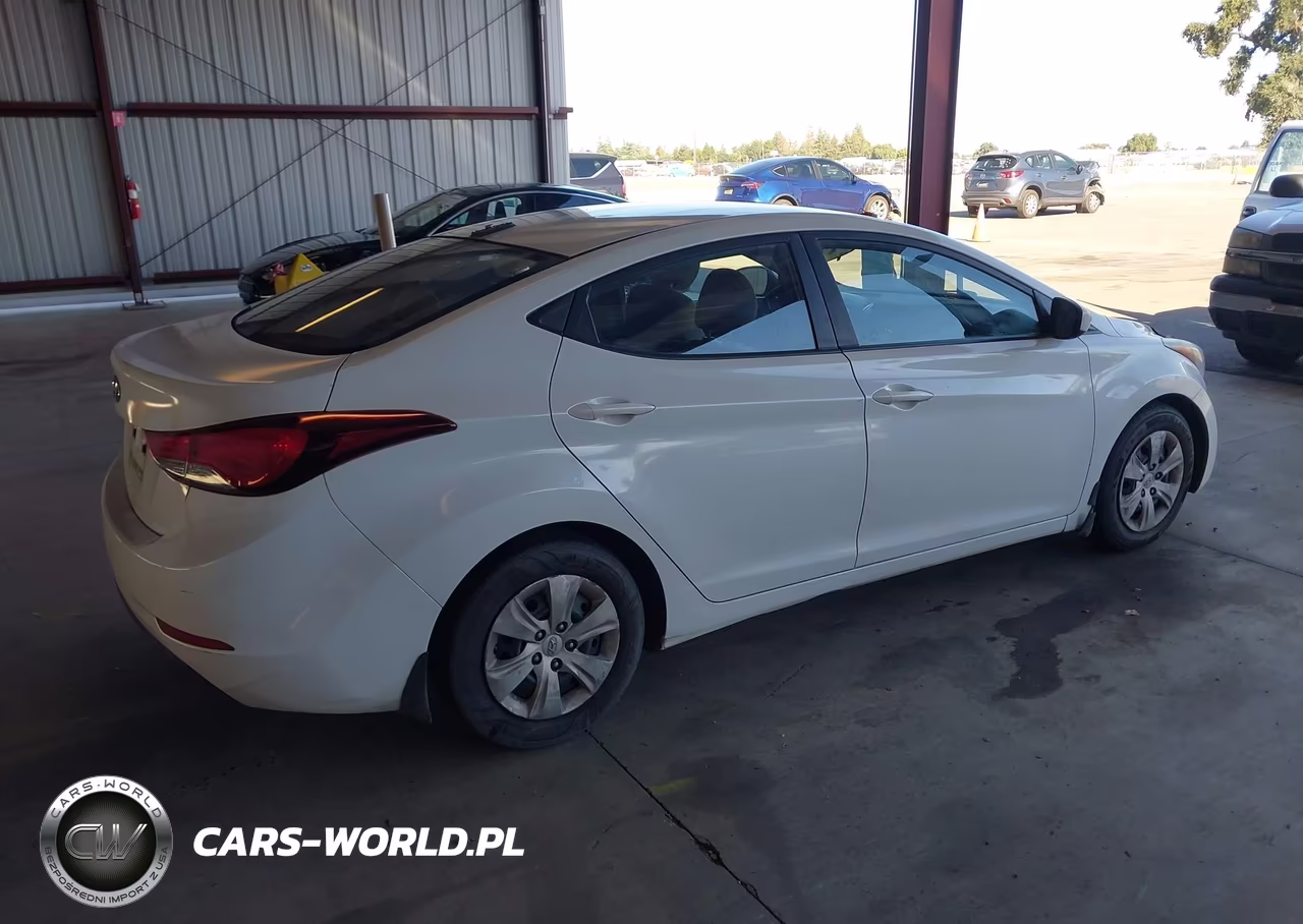 2016 Hyundai Elantra Se VIN:5NPDH4AE0GH727468 - 4