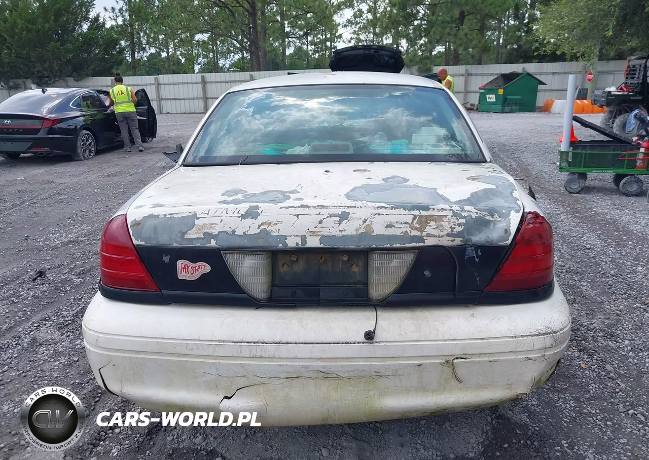 2005 Ford Crown Victoria Police VIN:2FAHP71W75X143035 - 15