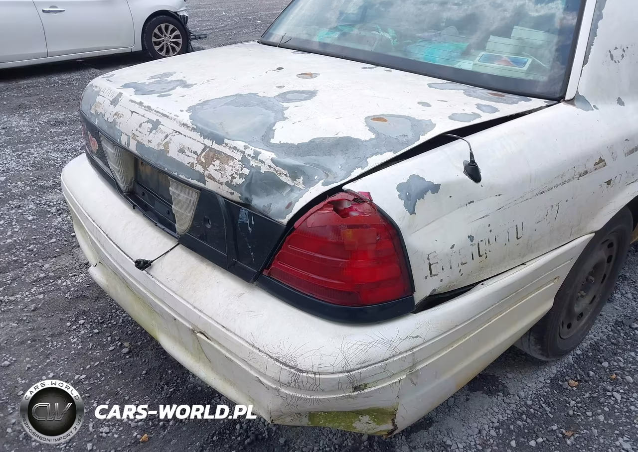 2005 Ford Crown Victoria Police VIN:2FAHP71W75X143035 - 6
