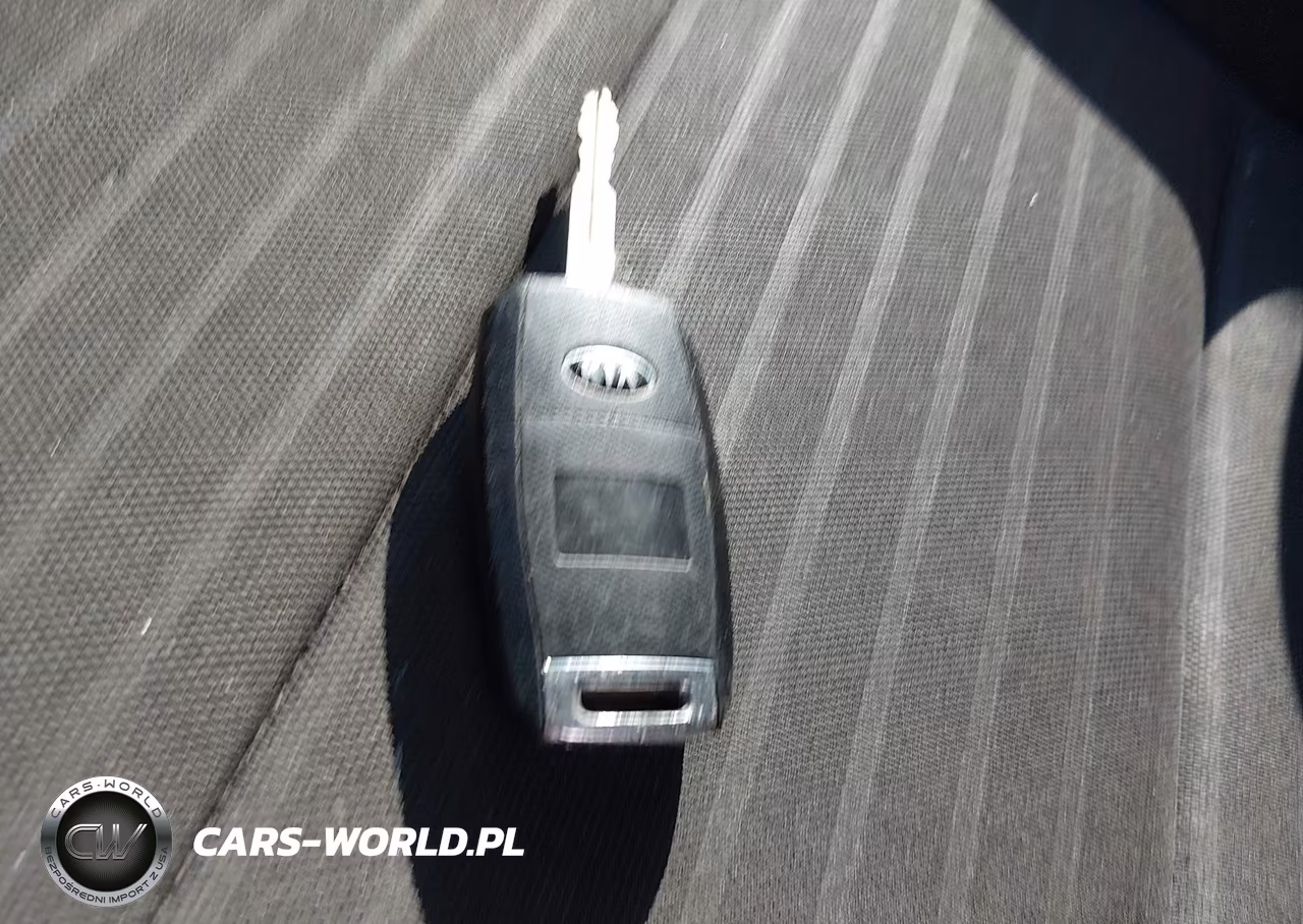 2017 Kia Forte S VIN:3KPFL4A76HE016937 - 11