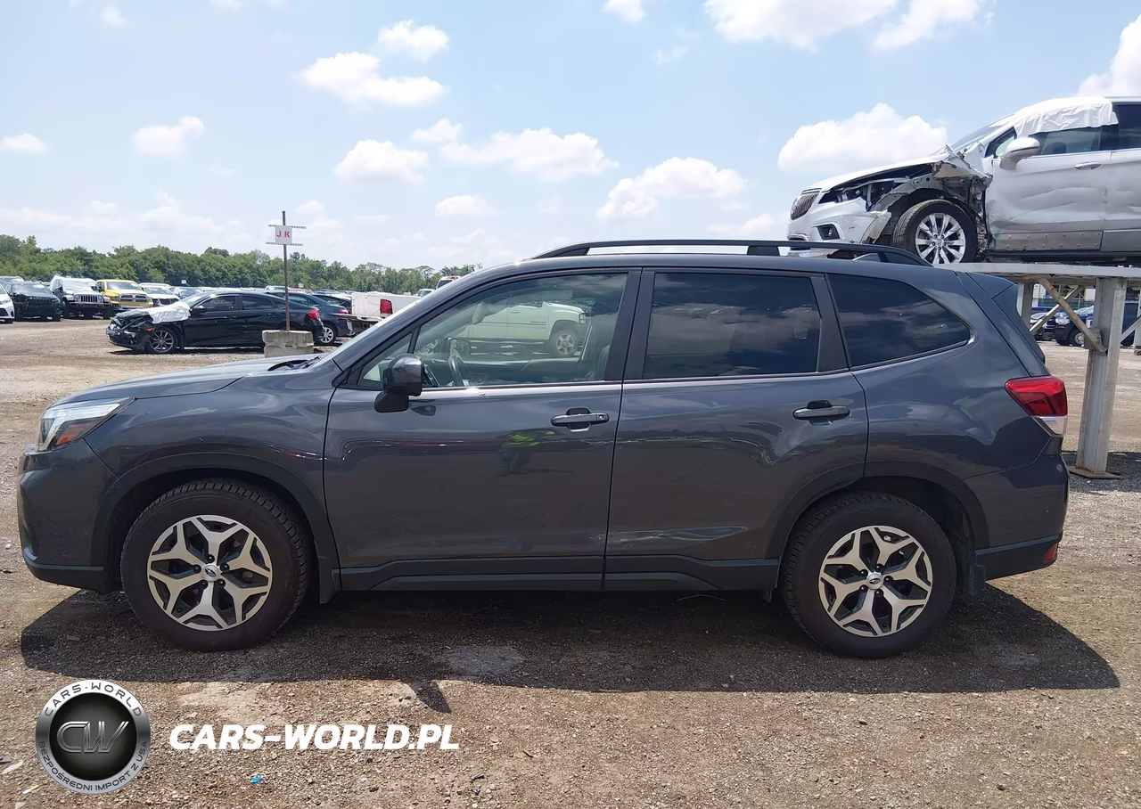 2020 Subaru Forester Premium VIN:JF2SKAJC2LH556514 - 14