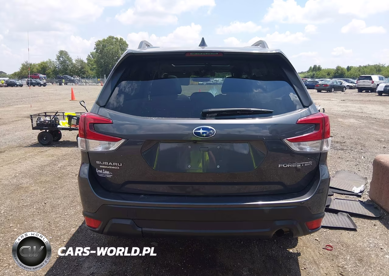 2020 Subaru Forester Premium VIN:JF2SKAJC2LH556514 - 16