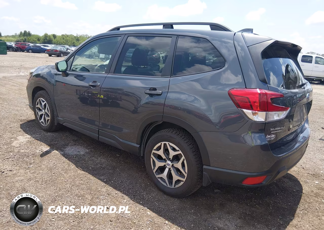 2020 Subaru Forester Premium VIN:JF2SKAJC2LH556514 - 3