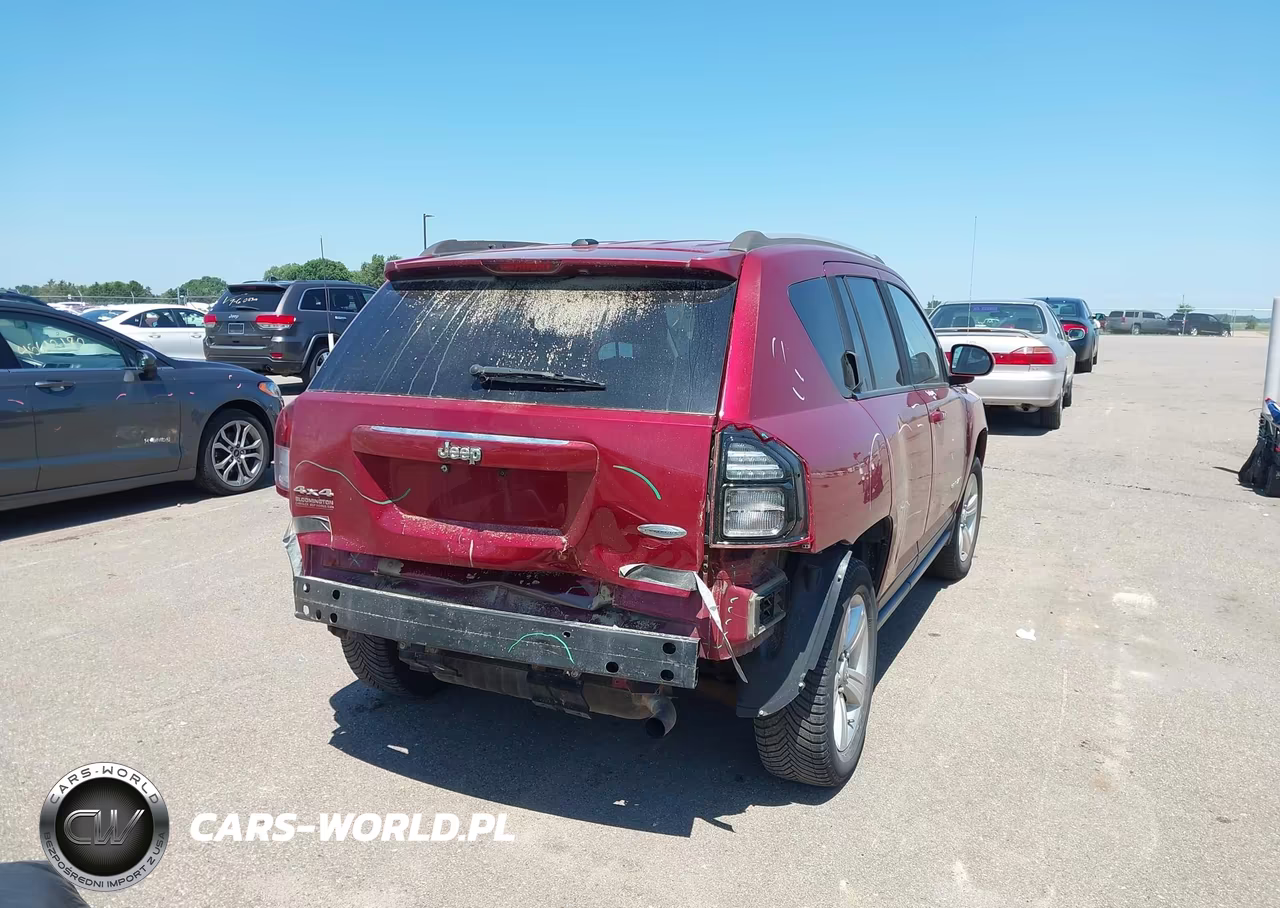 2015 Jeep Compass Latitude VIN:1C4NJDEB6FD332871 - 6
