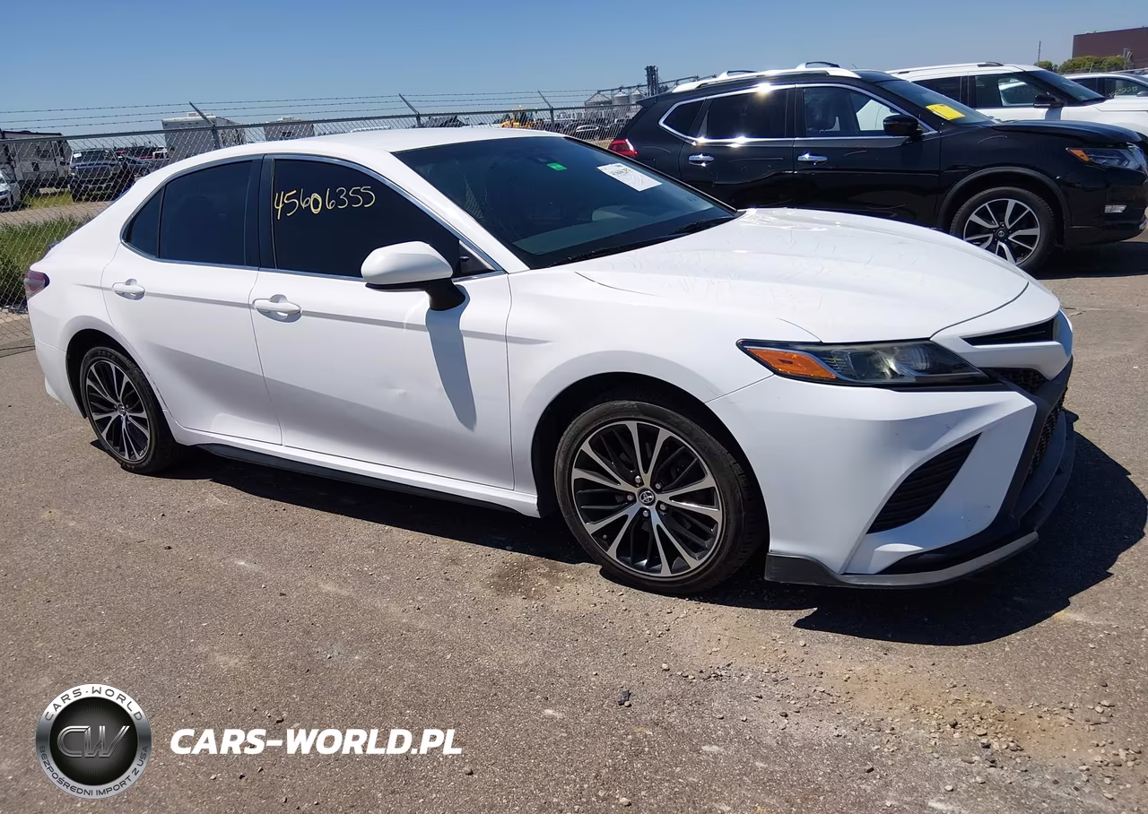 2018 Toyota Camry Se – zdjęcie 1 z 16