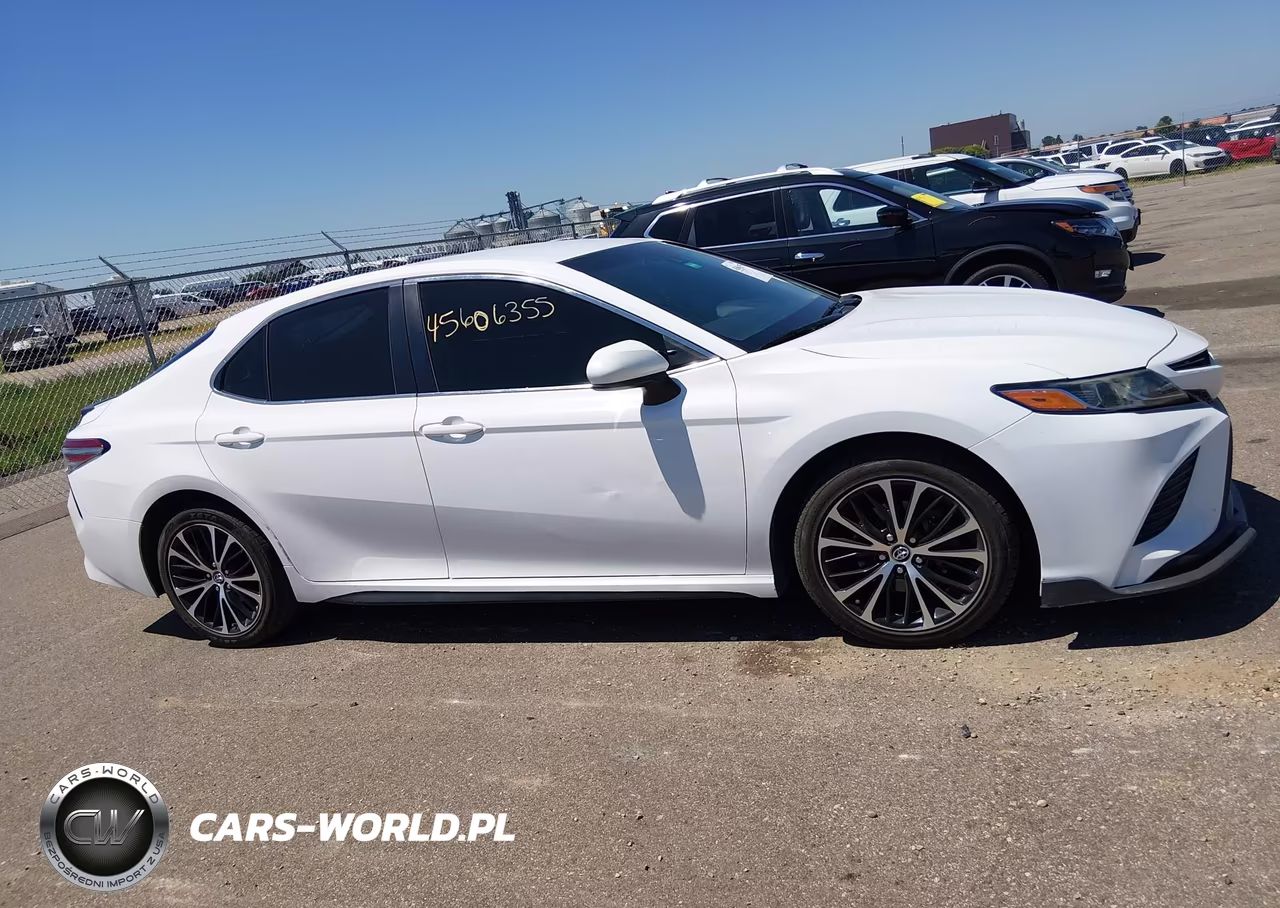2018 Toyota Camry Se VIN:4T1B11HK9JU137252 - 13
