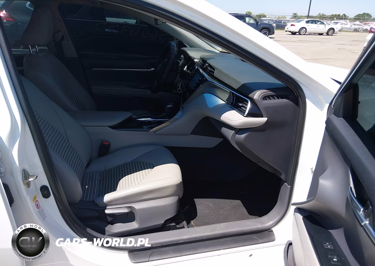 2018 Toyota Camry Se VIN:4T1B11HK9JU137252 - 5