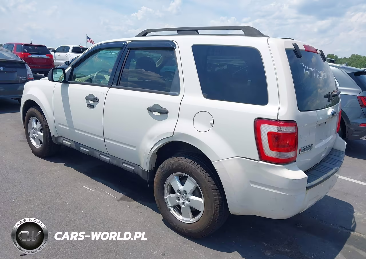 2010 Ford Escape Xlt VIN:1FMCU9D79AKC97106 - 3