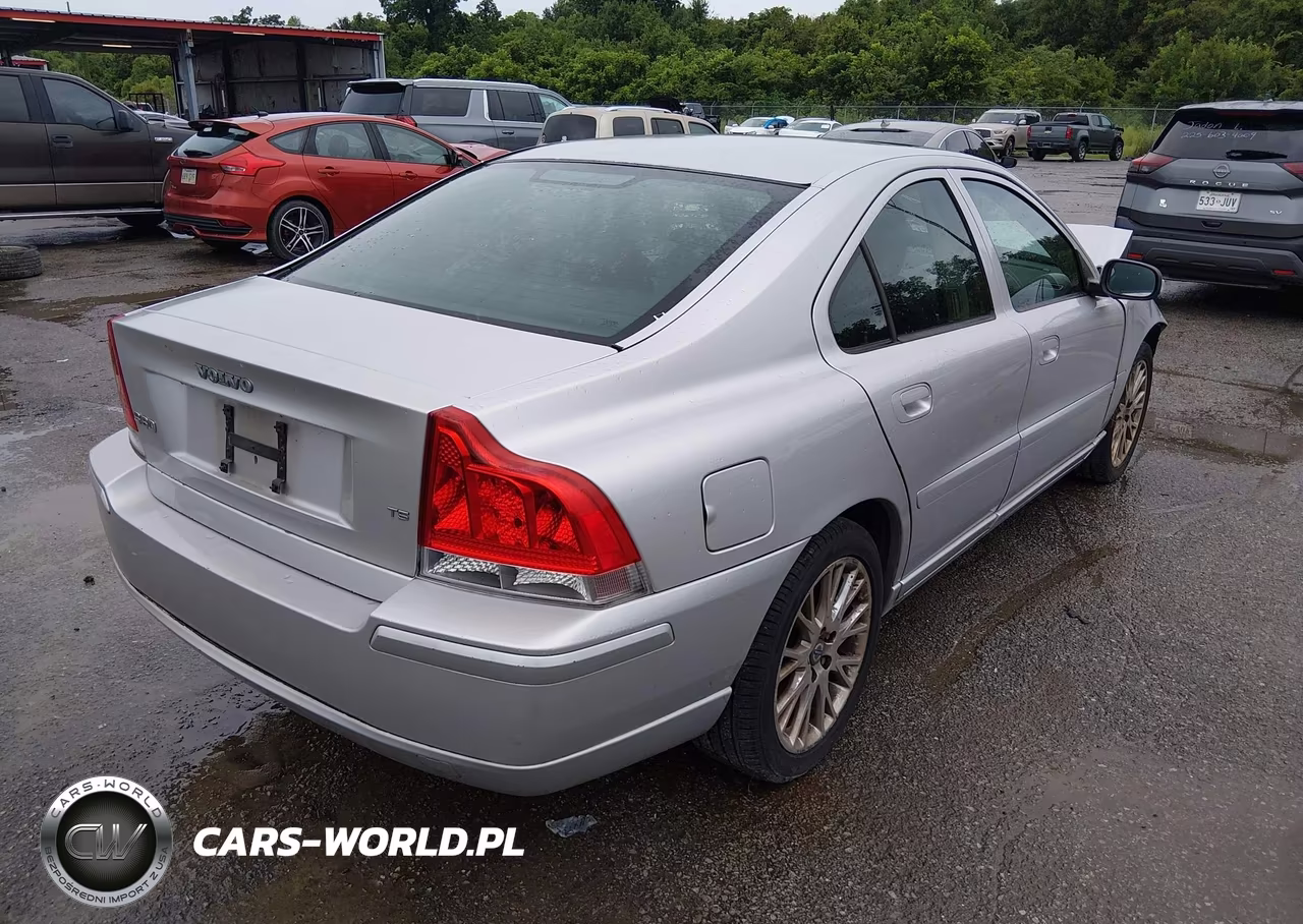 2007 Volvo S60 T5 VIN:YV1RS547072638991 - 4