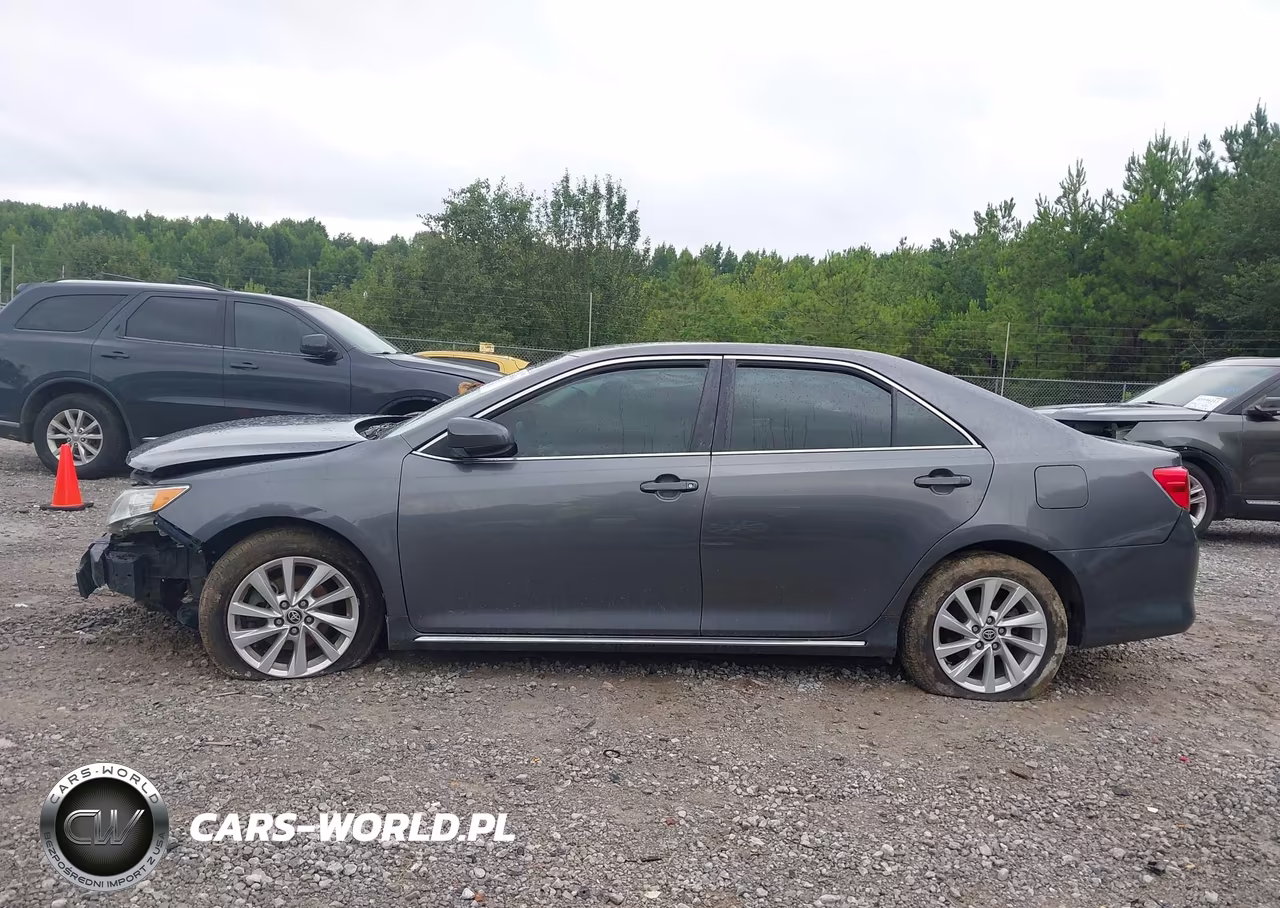 2014 Toyota Camry Le VIN:4T1BF1FK2EU377298 - 14
