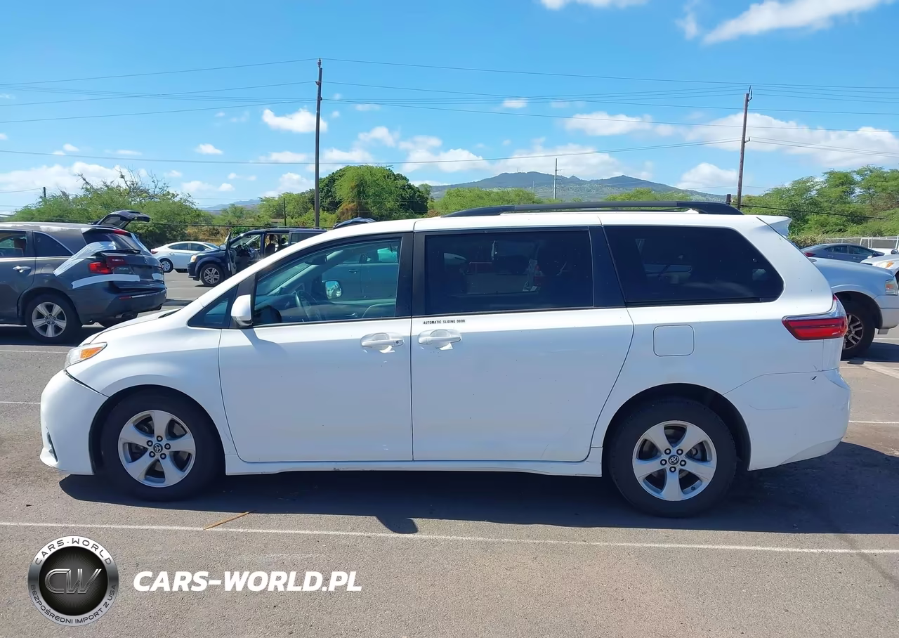 2020 Toyota Sienna Le VIN:5TDKZ3DC4LS054181 - 14
