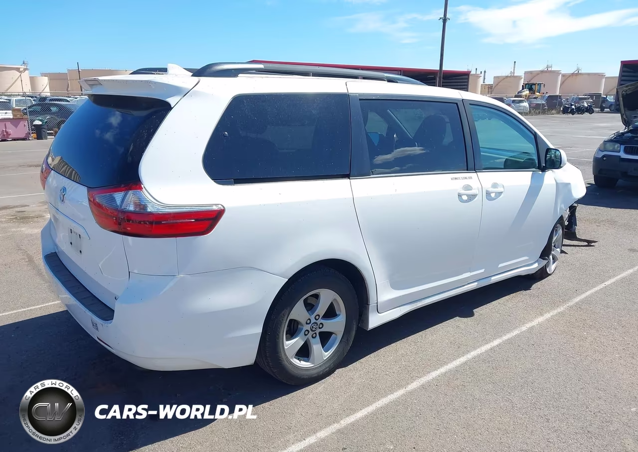 2020 Toyota Sienna Le VIN:5TDKZ3DC4LS054181 - 4