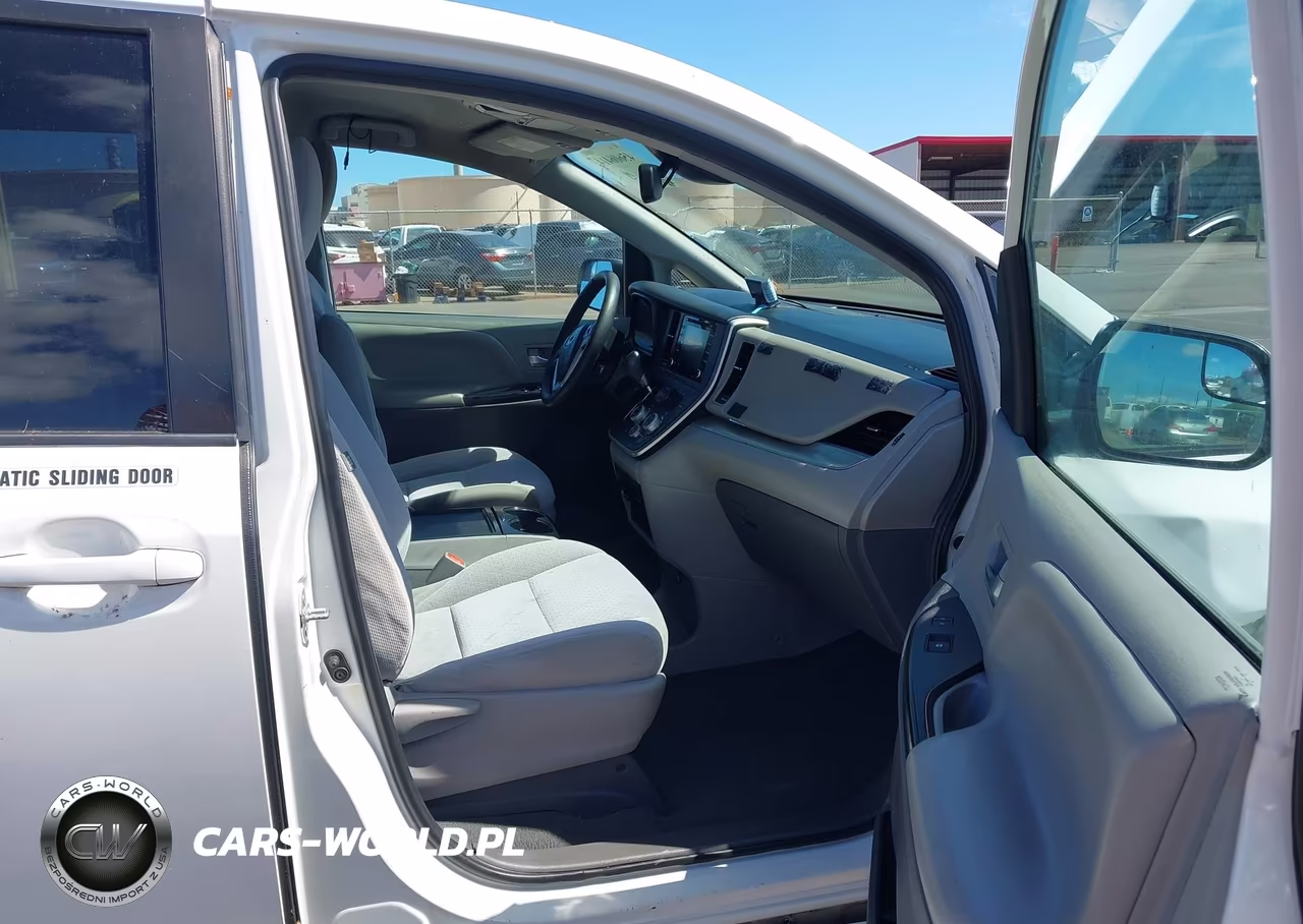 2020 Toyota Sienna Le VIN:5TDKZ3DC4LS054181 - 5