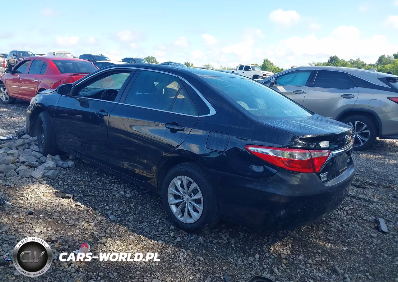 2015 Toyota Camry Le VIN:4T1BF1FK1FU991339 - 3