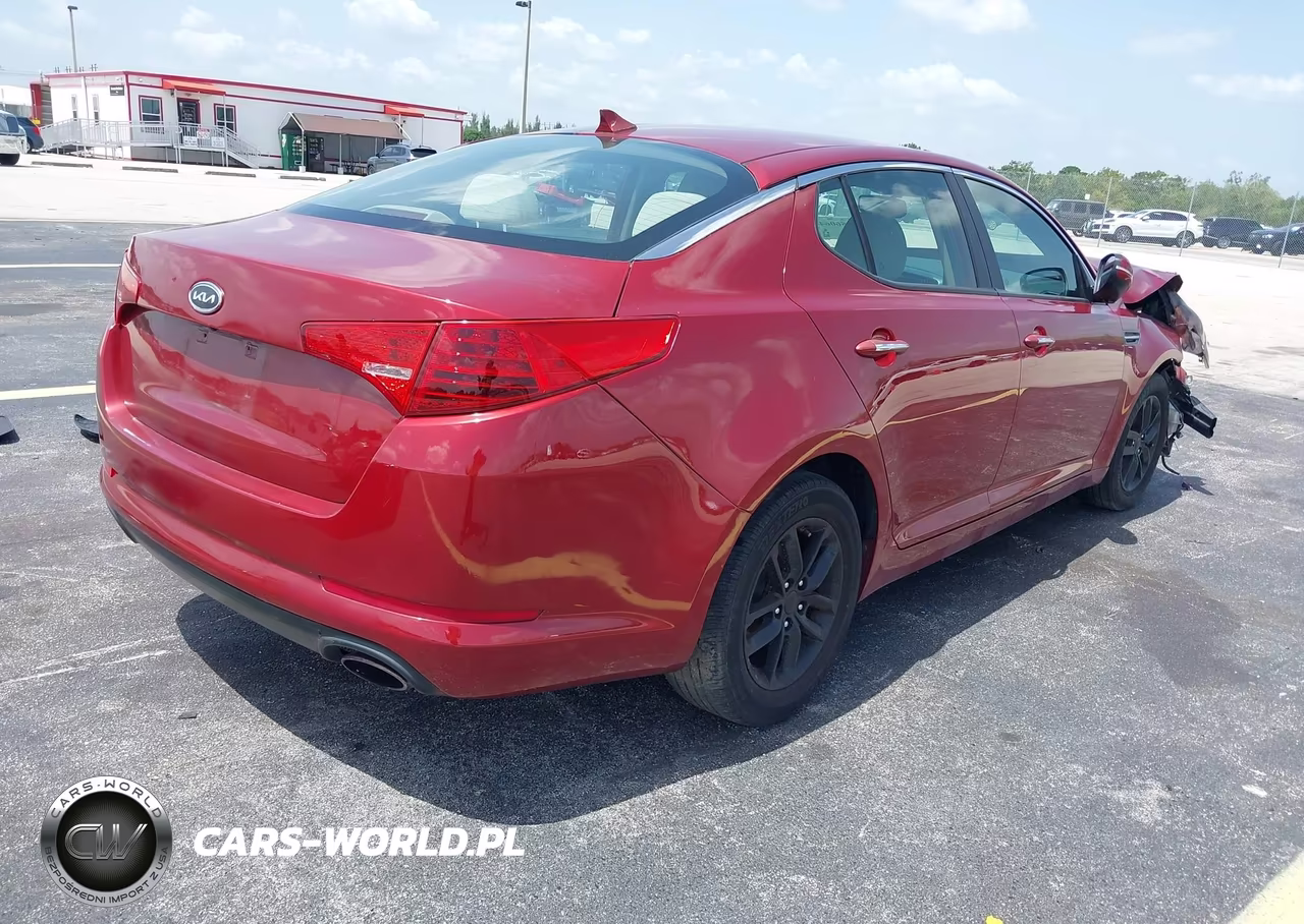 2013 Kia Optima Lx VIN:5XXGM4A72DG187560 - 4