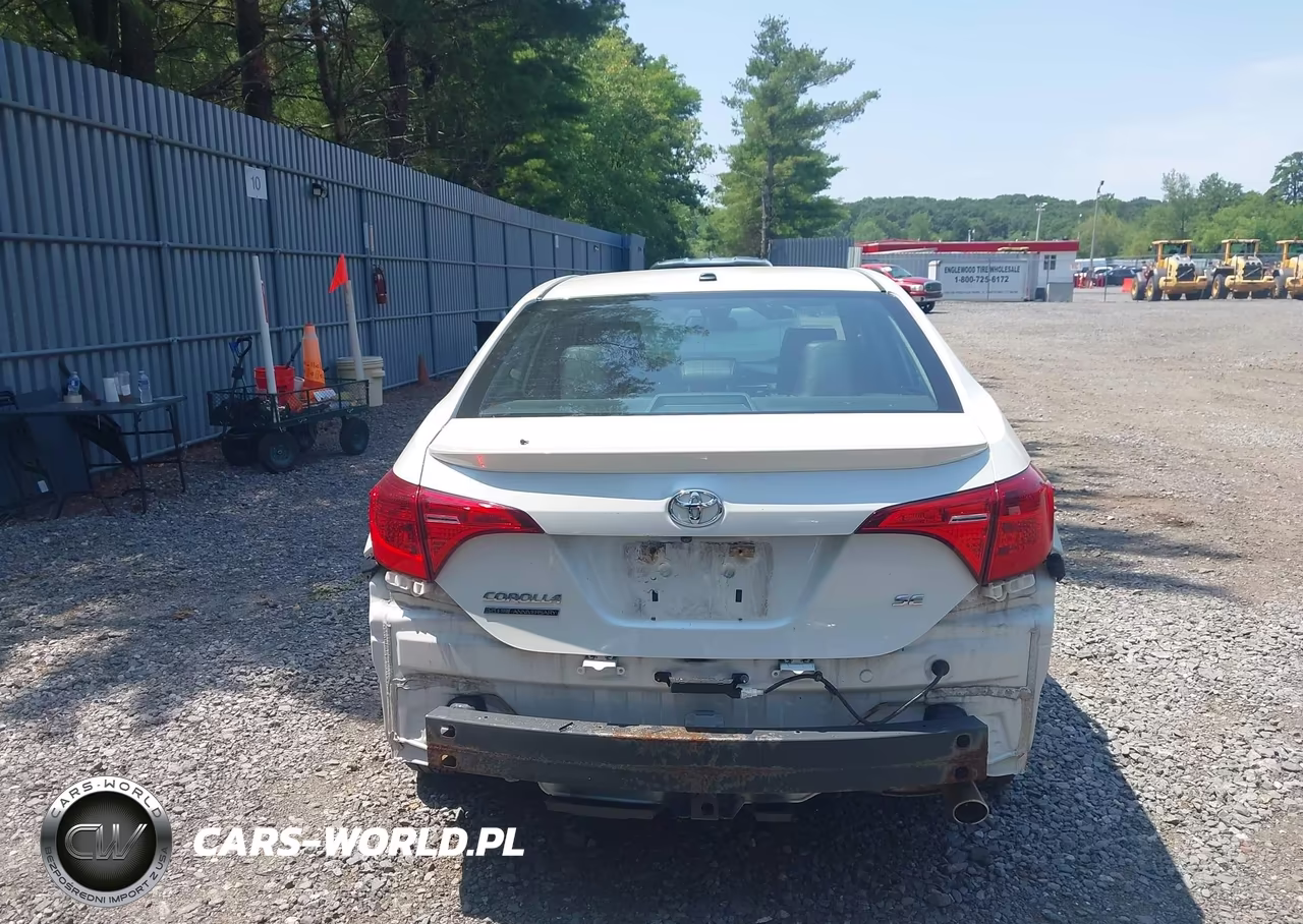 2017 Toyota Corolla Se Special Edition VIN:5YFBURHE4HP619929 - 16