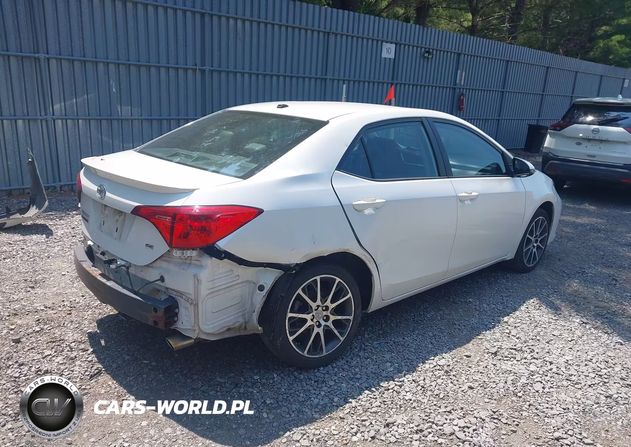 2017 Toyota Corolla Se Special Edition VIN:5YFBURHE4HP619929 - 4