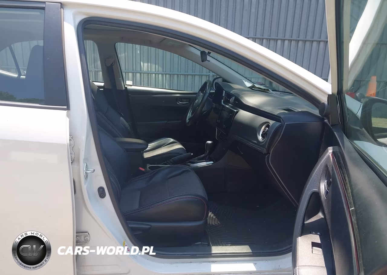 2017 Toyota Corolla Se Special Edition VIN:5YFBURHE4HP619929 - 5
