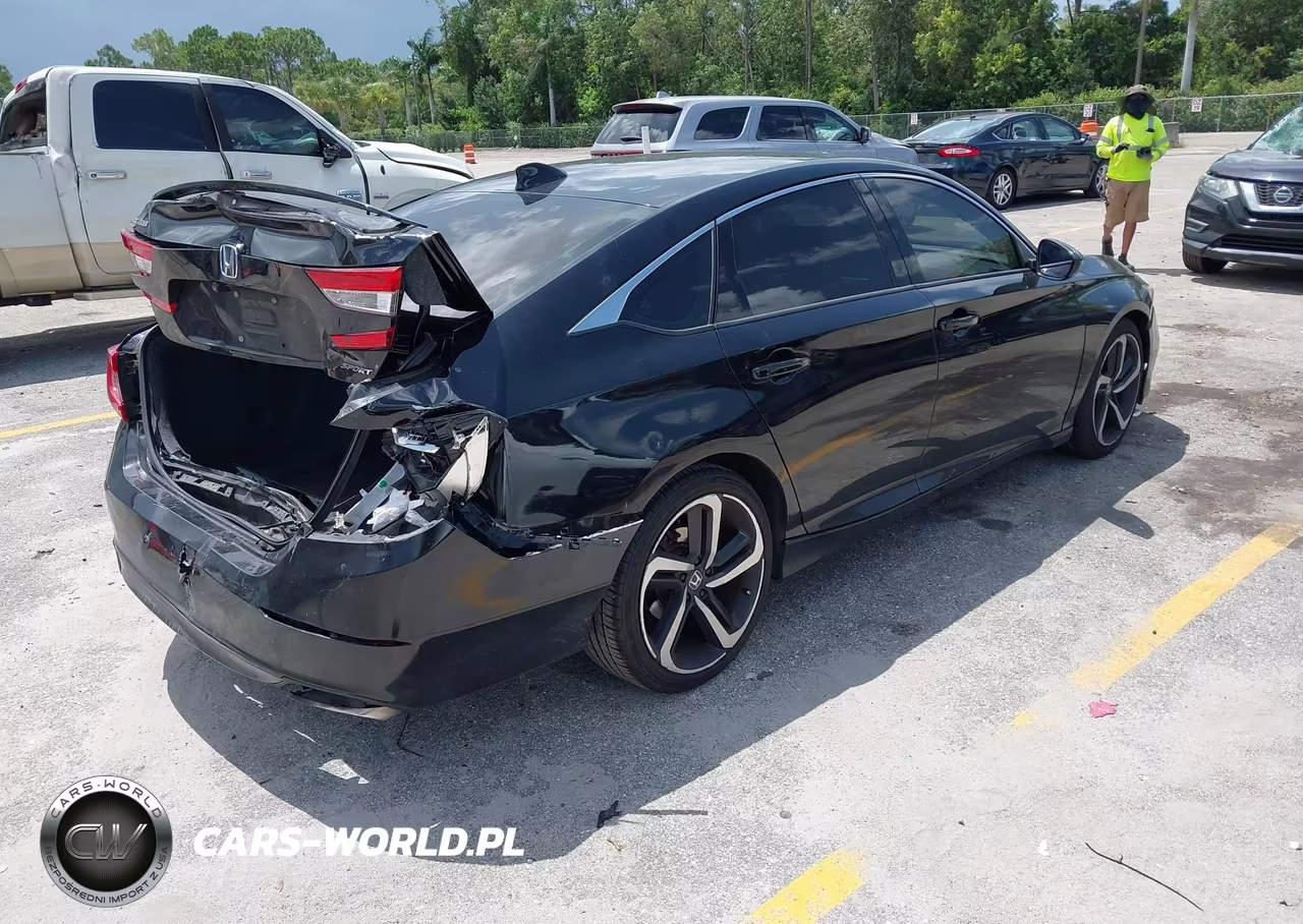 2018 Honda Accord Sport VIN:1HGCV1F35JA266553 - 4