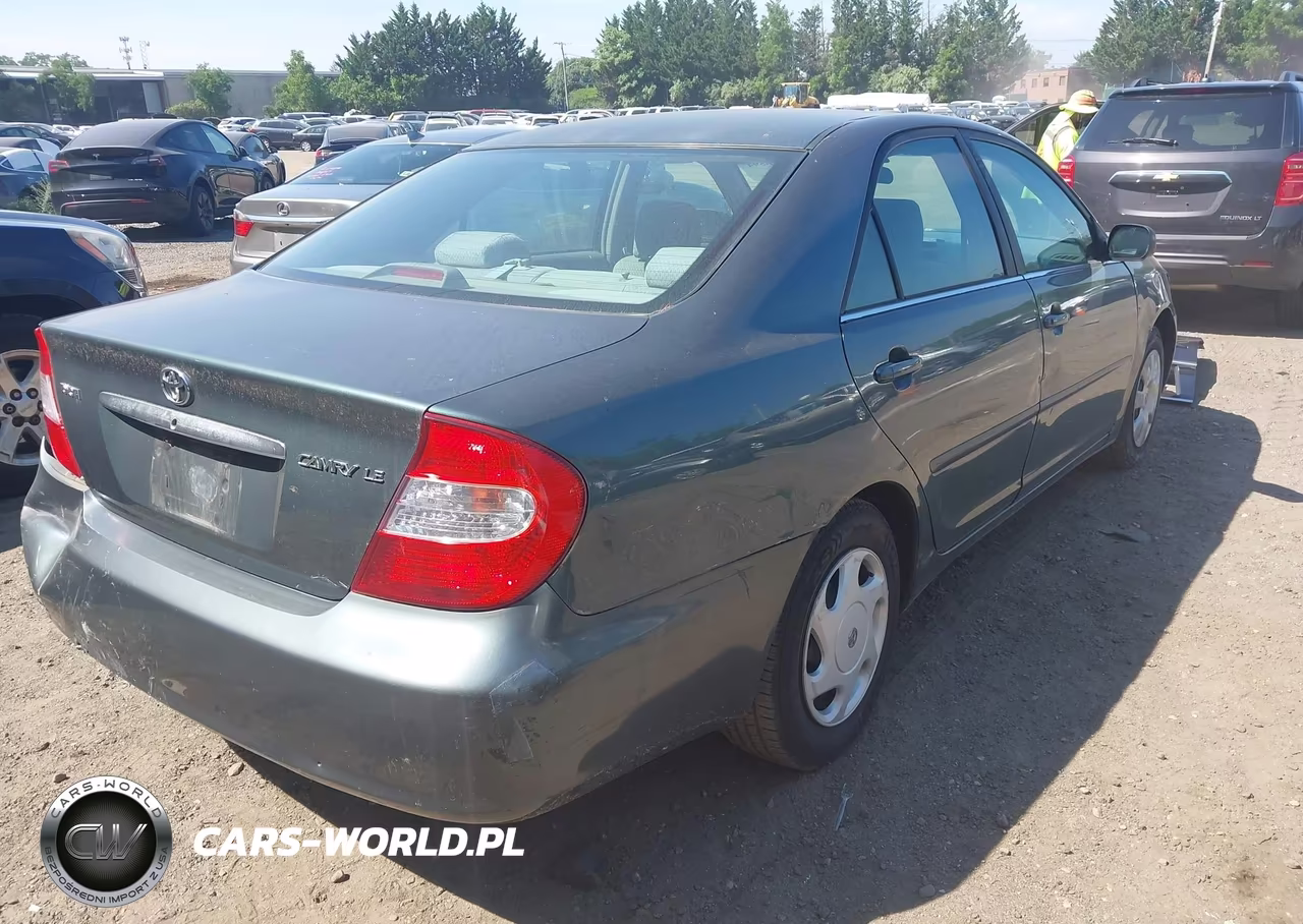 2004 Toyota Camry Le VIN:4T1BE32K14U260654 - 4